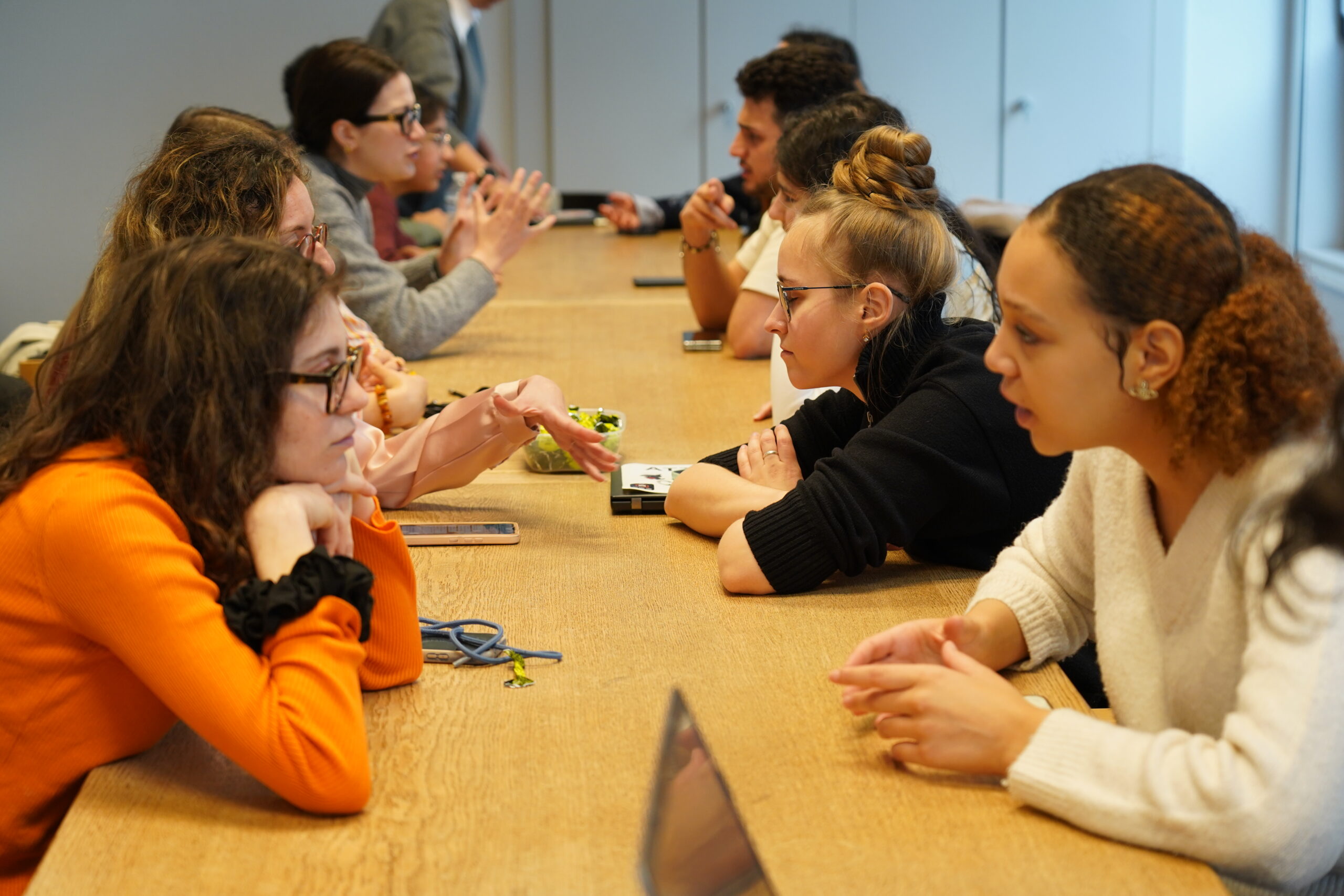 TECH QUEENS – g(AI)rl Power: Addressing the Gender Gap in AI